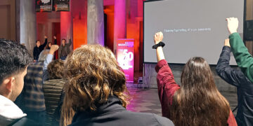 Στον δρόμο του Νοέμβρη,  στο πλευρό της Παλαιστίνης