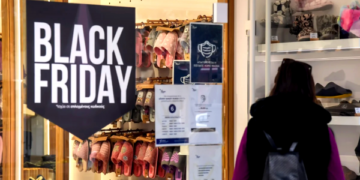 Black Friday σε… μαύρο εργασιακό τοπίο – Απλήρωτες υπερωρίες, εργασιακά κάτεργα