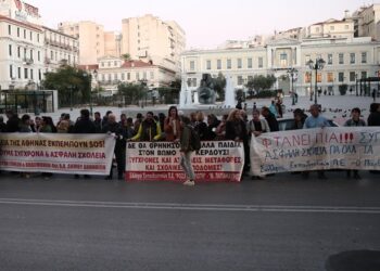 Αθήνα: Σχολεία υπό κατάρρευση με «σφραγίδα» Μπακογιάννη