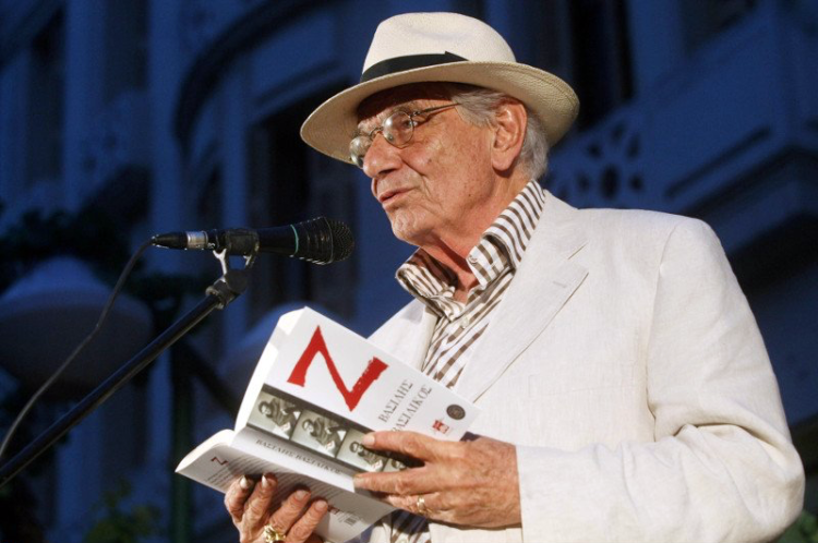 Ο Βασίλης Βασιλικός δεν μένει πια εδώ-το έργο του «Ζει»