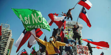 Χιλή: Ένας αριστερός πρόεδρος,  με σύνταγμα… Πινοτσέτ