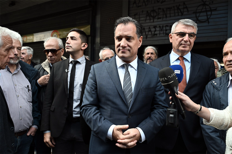 Το σύμπαν των επιτελικών