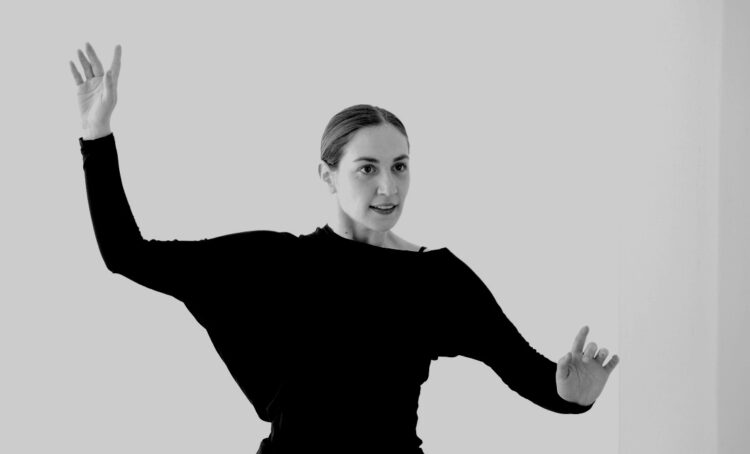 Ρόζυ Μονάκη: Διεκδικούμε να κάνουμε τέχνη όπως στα όνειρά μας