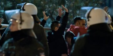 Εκδικητική στάση της ΕΛΑΣ απέναντι σε εκατοντάδες νεαρούς, ελεύθεροι και οι 424 προσαχθέντες