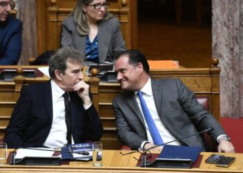Μίνι ανασχηματισμός: Χρυσοχοΐδης-Γεωργιάδης επιστρέφουν στα «πόστα του εγκλήματος»