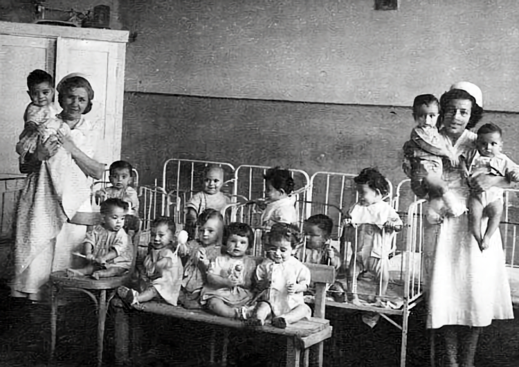 Μετεμφυλιακό κράτος και παράνομες υιοθεσίες: Ζωές στη σκιά του ψυχρού πολέμου