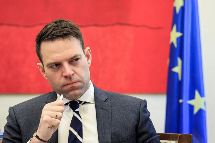 ΣΥΡΙΖΑ: Δεξιά στροφή και ταυτόχρονη κρίση τακτικής