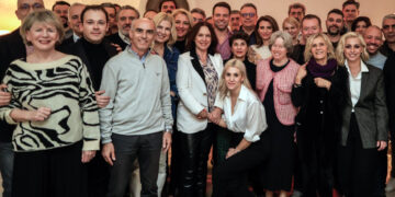 Η… ατέλειωτη εκδρομή  του ΣΥΡΙΖΑ