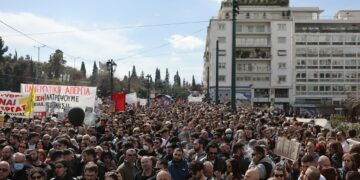 Εργατικό Κίνημα: Πρόταση απεργιακού αγώνα τον Φλεβάρη