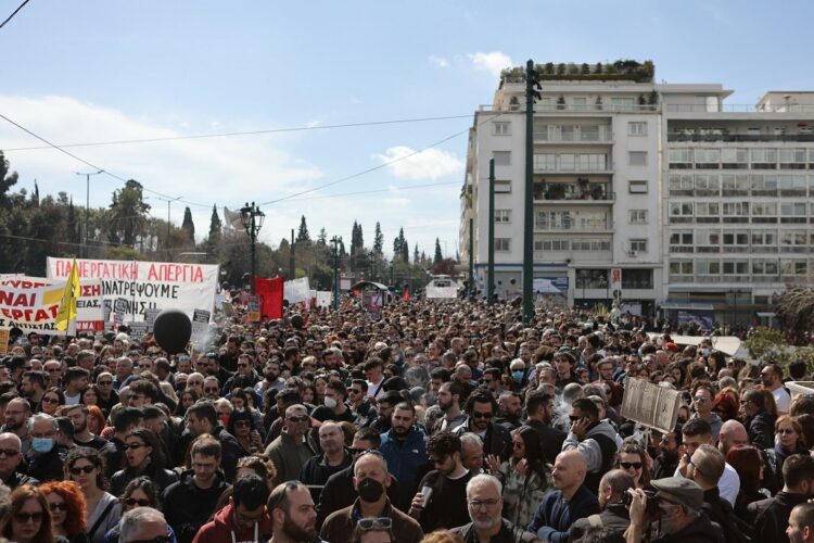 Εργατικό Κίνημα: Πρόταση απεργιακού αγώνα τον Φλεβάρη
