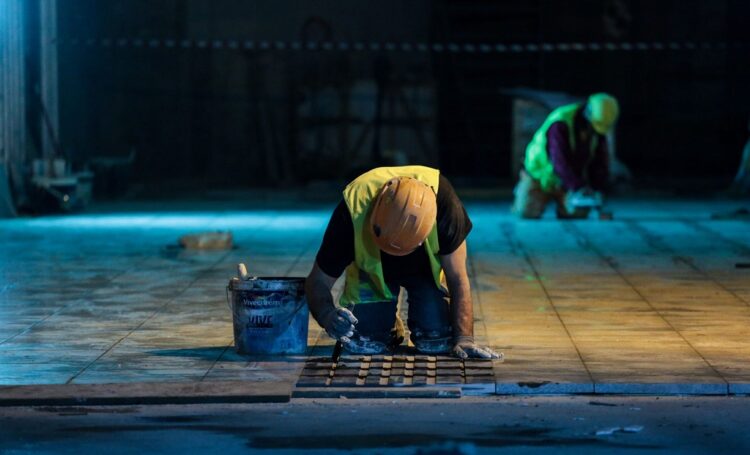 Σύγχρονο δουλεμπόριο με κυβερνητικές πλάτες