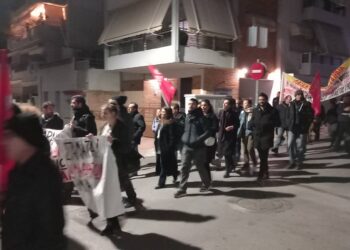 Πειραιάς: Αντιφασιστική διαδήλωση για την επίθεση σε μαθήτρια μέλος της νΚΑ και του Ανυπότακτου Μαθητή