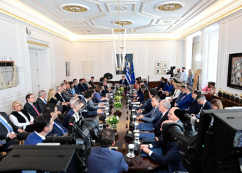 Κυβερνητική ατζέντα: Ακρίβεια, ιδιωτικά ΑΕΙ, πόλεμος, καταστολή