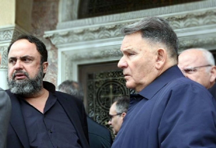 Επιχειρηματικός πόλεμος με θύματα  τους φιλάθλους