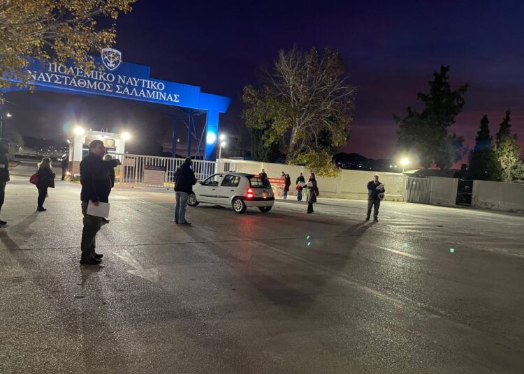 Εξόρμηση στον Ναύσταθμο της Σαλαμίνας ενάντια στην αποστολή φρεγάτας στην Ερυθρά θάλασσα