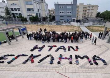 Ένας χρόνος από το έγκλημα στα Τέμπη: Προδιαγεγραμμένο «θέατρο» συγκάλυψης στην εξεταστική