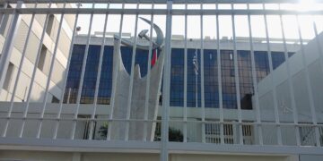 Τη μέρα της εργατικής απεργίας, το ΚΚΕ αναγγέλλει τερματισμό των αγροτικών κινητοποιήσεων!