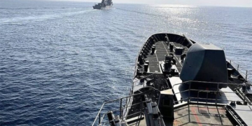 Φρεγάτα συνενοχής  στη σφαγή