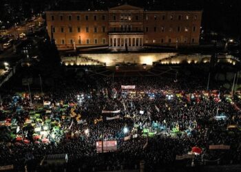 Μεγάλο παλλαϊκό συλλαλητήριο στο Σύνταγμα-Οι αγρότες δεν κάνουν πίσω (φωτο+βίντεο)