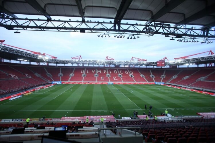 Ανοιχτά γήπεδα: Φιάσκο τα περιβόητα κυβερνητικά μέτρα