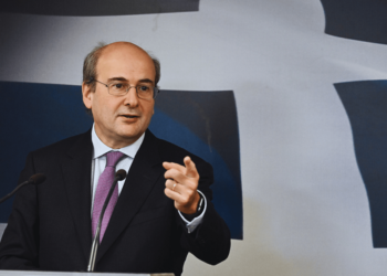 Τάζουν «αυξήσεις μισθών» που εξανεμίζονται λόγω ακρίβειας
