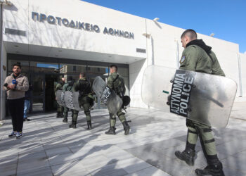 Η «δίκη του Κολωνού» και ο αποκλεισμός των μίντια