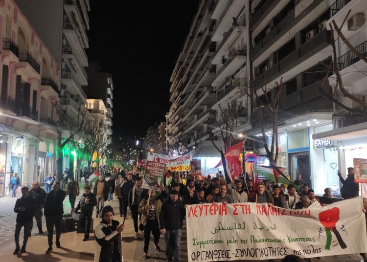 Μαζικές πορείες αλληλεγγύης στην Παλαιστίνη και κατά της πολεμικής εμπλοκής σε Θεσσαλονίκη και Πάτρα στις 21/3 (φωτογραφίες)