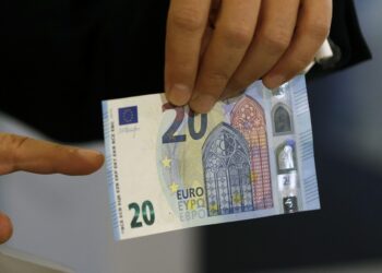 Κατώτατος μισθός: Aύξηση που επαρκεί για τα ψώνια… 3 ημερών στο σούπερ μάρκετ