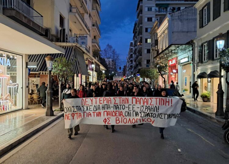 Μαζικές πορείες αλληλεγγύης στην Παλαιστίνη και κατά της πολεμικής εμπλοκής σε Θεσσαλονίκη και Πάτρα στις 21/3 (φωτογραφίες)