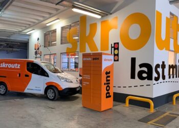 Να ανακληθεί η απόλυση απεργού στη Skroutz