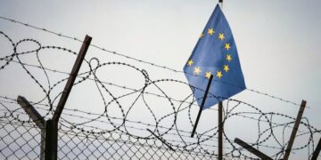 Σύμφωνο-έκτρωμα της ΕΕ για τη μετανάστευση