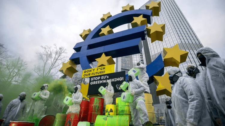 Πράσινες πολιτικές και βαφτισμένα κεφτεδάκια