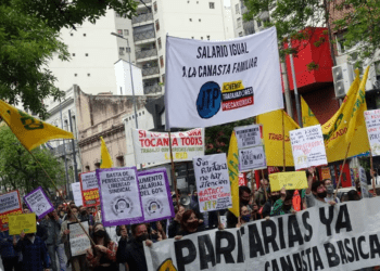 Solidarity with the struggles of Call Center workers in Greece-Solidaridad con las luchas de los trabajadores de call centers de Grecia