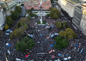 Αργεντινή: Περισσότεροι από ένα εκατομμύριο άνθρωποι στους δρόμους για την υπεράσπιση της δημόσιας εκπαίδευσης (βίντεο)