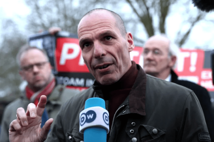 Αντιδημοκρατική εκτροπή η απαγόρευση εισόδου του Γιάνη Βαρουφάκη στη Γερμανία