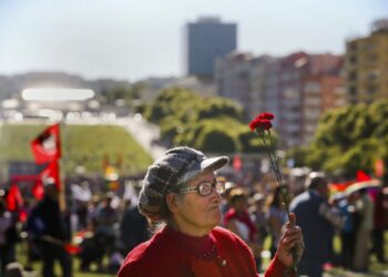 Η ακύρωση της επανάστασης του Απρίλη του ΄74 και το θάψιμο της μνήμης της