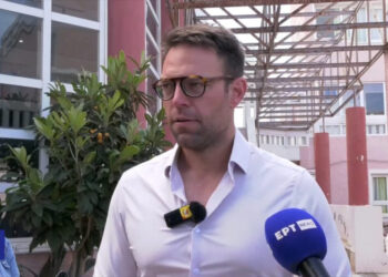 Κασσελάκης: Εναλλακτικός Μητσοτάκης και όχι «αντί»