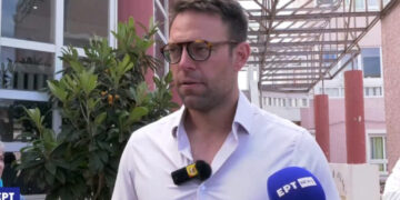 Κασσελάκης: Εναλλακτικός Μητσοτάκης και όχι «αντί»