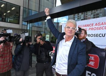 Φυλακή για όποιον φανερώνει την αλήθεια