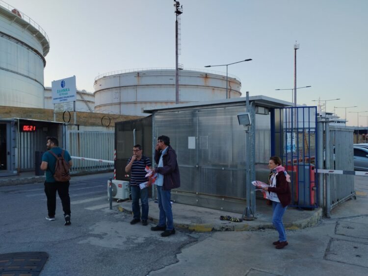 Εξόρμηση της ΑΝΤΑΡΣΥΑ στα ΕΛΠΕ στην Ελευσίνα, προκλητική απαγόρευση εισόδου στον χώρο!