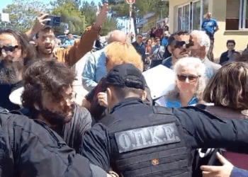 ΑΝΤΑΡΣΥΑ Λέσβου: Χαιρετίζουμε τη μαζική και μαχητική διαμαρτυρία υγειονομικών και εργαζομένων – Πρόκληση οι ύβρεις Γεωργιάδη