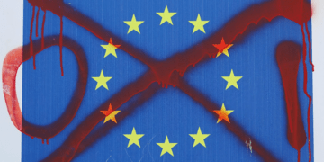 Αριστερά και ΕΕ: Αποδέσμευση από την ΕΕ και τη γραμμή υποταγής