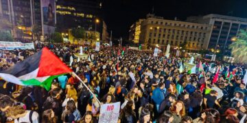 Άγρυπνοι στα Προπύλαια για την Παλαιστίνη, συνέχεια με διαδήλωση στις 15/5