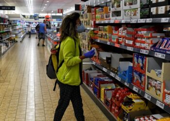 Σούπερ μάρκετ: Ελληνικές σοκολατοβιομηχανίες αποσύρουν είδη από τα ράφια για να τα επιστρέψουν ανατιμημένα