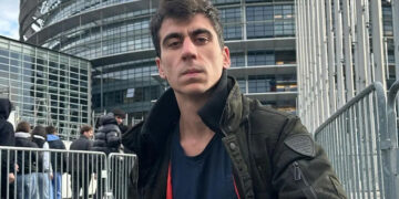 O Φειδίας και το «το αυγό του φιδιού»