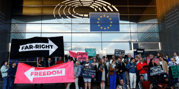 Θα βάλουμε «δυναμίτη» στις ρωγμές της ΕΕ;