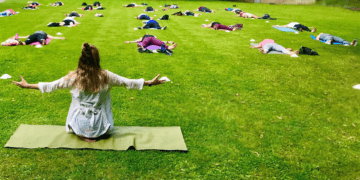 Ανοιχτό μάθημα Yoga στην πλατεία Νέας Σμύρνης!