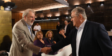 Ο Νότης Μαριάς και τα ανοίγματα του ΚΚΕ σε θολά νερά 