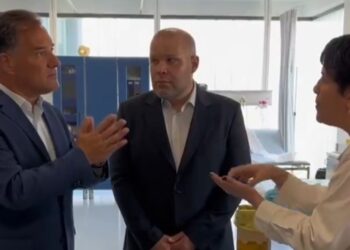 Ασκληπιείο Βούλας: Χειρουργική… κοπτοραπτική από Άδωνι – Τι καταγγέλλει η πρόεδρος των εργαζομένων Δ. Τοσονίδου