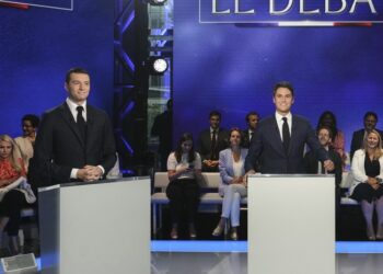 Από το «ακραίο κέντρο» στην ακροδεξιά